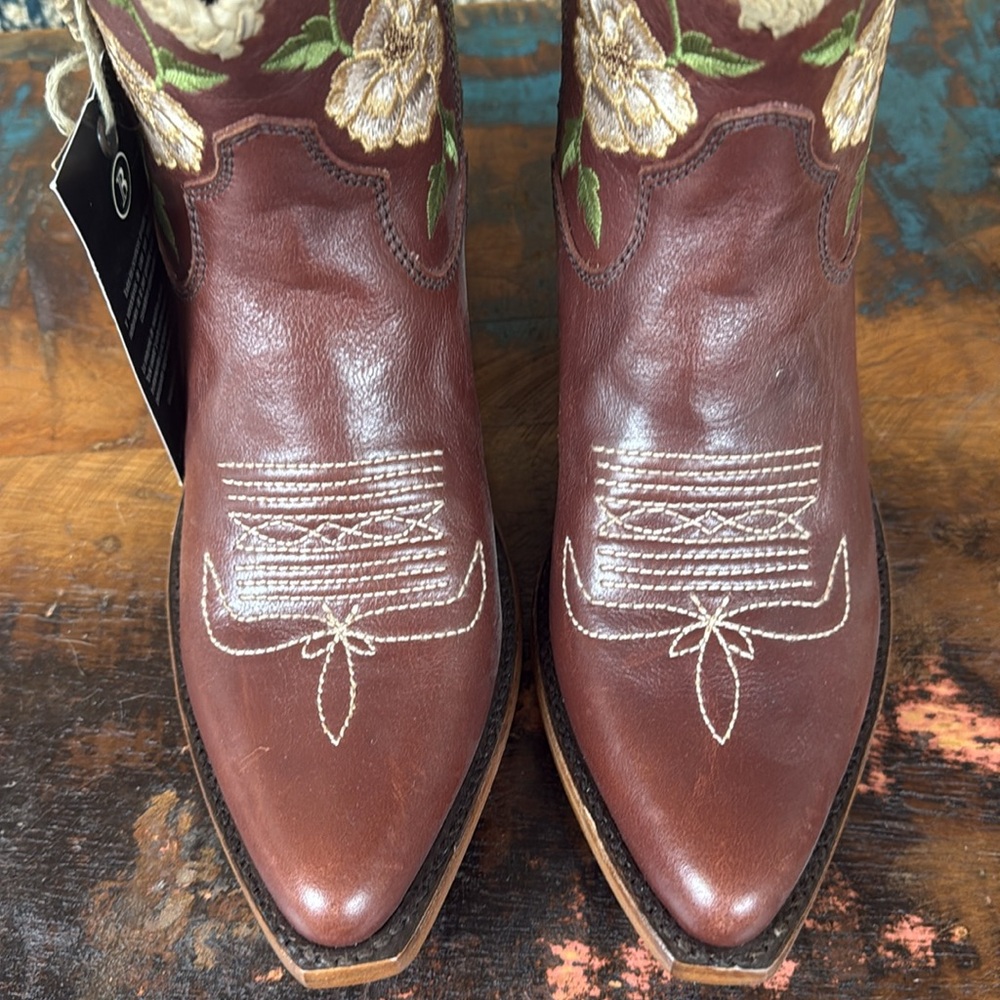 Liberty Black Stitched Embroidered Boots. New with tags. - Picture 5 of 9